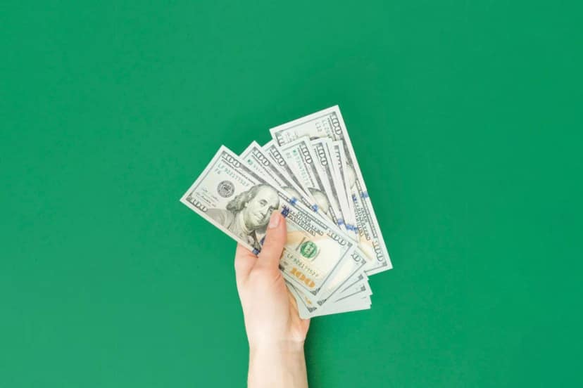 Baja el dólar blue: este es el nuevo precio que ahora anticipan las cuevas virtuales