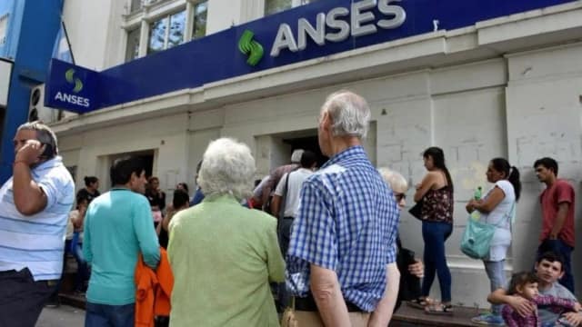 Jubilados de ANSES recibirán $121.000 con bono y aguinaldo a partir del 8 de junio